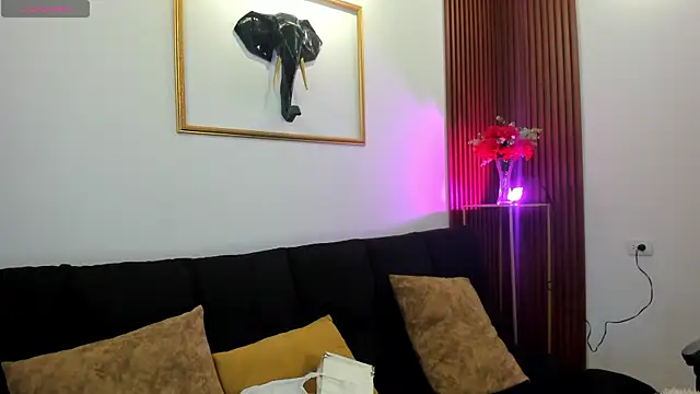 Snapshot of Zayda_1 chatting on 10-13-25, 07:58 Zayda 1 online show from 10-13-25, 07:58