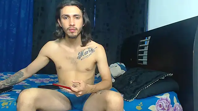 Snapshot of Hot_Sharks_ chatting on 10-31-25, 10:49 Hot Sharks online show from 10-31-25, 10:49