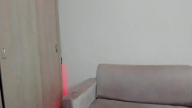 Lilacutte  online show from 01-28-25, 08:36