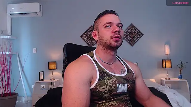 Snapshot of JeremyLowe chatting on 01-10-25, 04:30 JeremyLowe online show from 01-10-25, 04:30