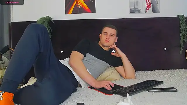 Snapshot of TImLids chatting on 12-05-24, 07:38 TImLids online show from 12-05-24, 07:38