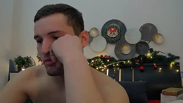 Snapshot of TImLids chatting on 12-21-24, 10:39 TImLids online show from 12-21-24, 10:39