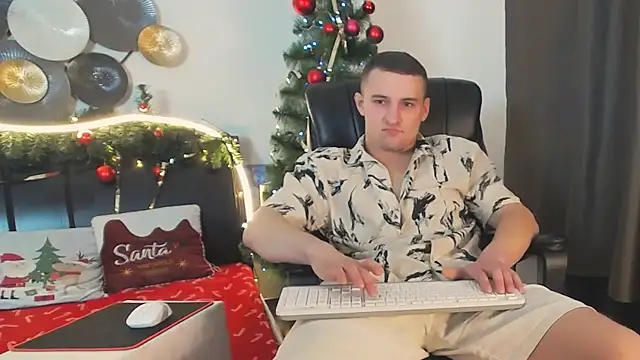 Snapshot of TImLids chatting on 12-30-24, 07:26 TImLids online show from 12-30-24, 07:26