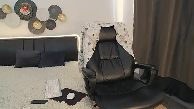 Snapshot of TImLids chatting on 01-05-25, 10:10 TImLids online show from 01-05-25, 10:10