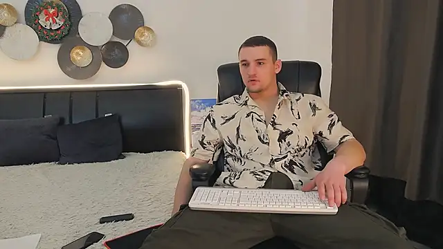 Snapshot of TImLids chatting on 01-06-25, 08:03 TImLids online show from 01-06-25, 08:03