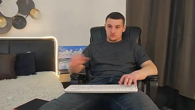 Snapshot of TImLids chatting on 01-08-25, 07:55 TImLids online show from 01-08-25, 07:55