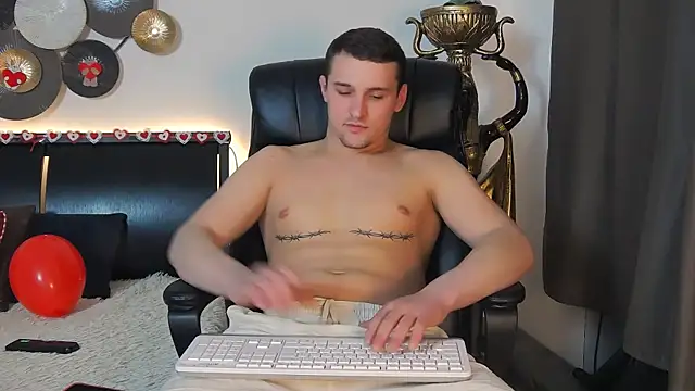 Snapshot of TImLids chatting on 02-17-25, 02:37 TImLids online show from 02-17-25, 02:37