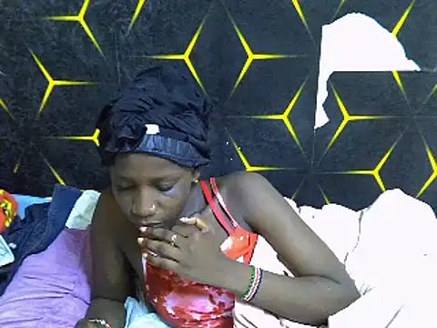 Snapshot of Spicey_diana chatting on 02-15-25, 05:19 Spicey diana online show from 02-15-25, 05:19