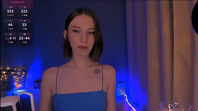 Snapshot of ellaamber chatting on 01-11-25, 01:16 ellaamber online show from 01-11-25, 01:16