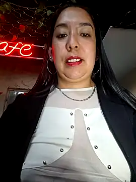 Bella keny online show from 12-17-24, 10:32