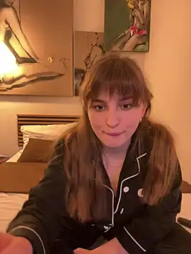 MilaDreamer online show from 12-24-24, 06:50