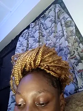 Snapshot of Midnight_Clique_ chatting on 11-17-25, 05:52 Midnight Clique online show from 11-17-25, 05:52