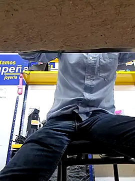 Snapshot of josehot151515 chatting on 12-02-24, 04:20 josehot151515 online show from 12-02-24, 04:20