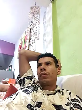 Snapshot of josehot151515 chatting on 01-03-25, 01:59 josehot151515 online show from 01-03-25, 01:59