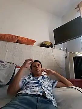 Snapshot of josehot151515 chatting on 01-14-25, 06:49 josehot151515 online show from 01-14-25, 06:49