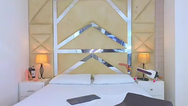 Snapshot of Tiphani_walker_ chatting on 12-13-25, 11:32 Tiphani walker online show from 12-13-25, 11:32