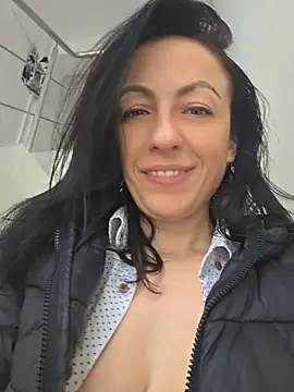 Snapshot of lovewildguy1 chatting on 04-10-26, 07:13 lovewildguy1 online show from 04-10-26, 07:13