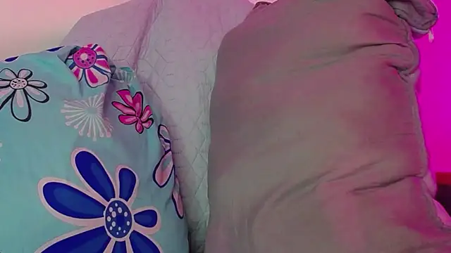 Snapshot of luly_pink chatting on 02-03-26, 03:59 luly pink online show from 02-03-26, 03:59