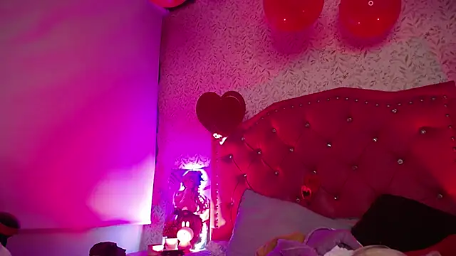 Snapshot of luly_pink chatting on 02-11-26, 03:33 luly pink online show from 02-11-26, 03:33