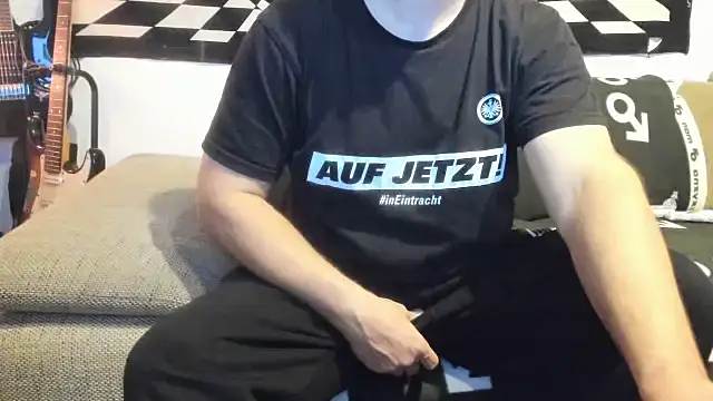 Snapshot of soulfuck92 chatting on 10-11-25, 03:17 soulfuck92 online show from 10-11-25, 03:17