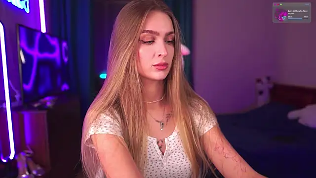 Kamila icee online show from 11-24-25, 08:41