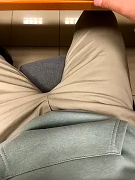 Snapshot of onbifeet chatting on 01-18-26, 05:50 onbifeet online show from 01-18-26, 05:50