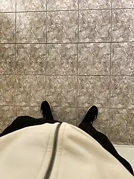 Snapshot of onbifeet chatting on 02-15-26, 11:41 onbifeet online show from 02-15-26, 11:41