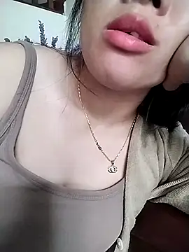 Snapshot of Lady-big91 chatting on 10-29-25, 05:53 Lady-big91 online show from 10-29-25, 05:53