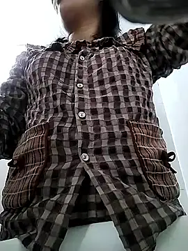 Snapshot of Lady-big91 chatting on 11-12-25, 06:47 Lady-big91 online show from 11-12-25, 06:47