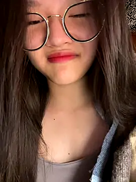 Krixxi22 online show from 10-13-25, 03:01