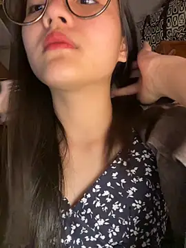 Krixxi22 online show from 11-08-25, 02:28