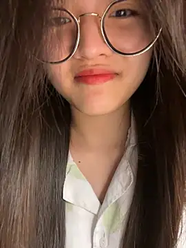 Krixxi22 online show from 11-15-25, 07:32