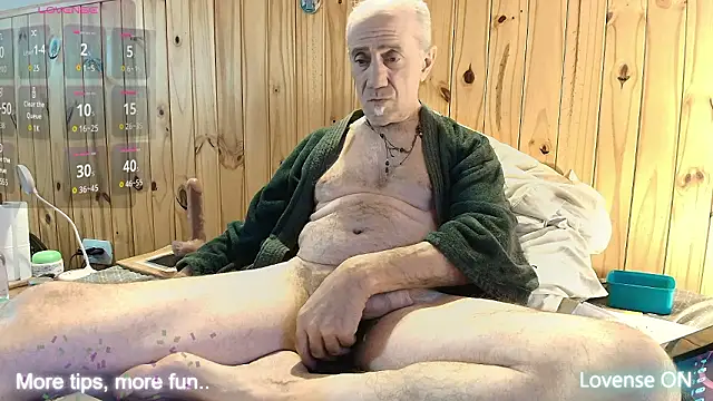 Snapshot of papifacu chatting on 03-18-26, 10:35 papifacu online show from 03-18-26, 10:35