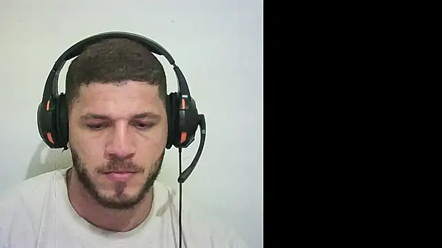 Snapshot of Dedel199 chatting on 09-14-25, 01:32 Dedel199 online show from 09-14-25, 01:32