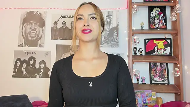 Snapshot of Meowlody chatting on 03-18-25, 12:27 Meowlody online show from 03-18-25, 12:27