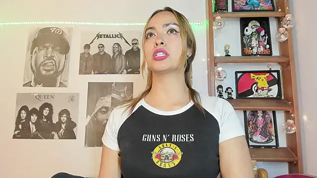 Snapshot of Meowlody chatting on 09-18-25, 10:56 Meowlody online show from 09-18-25, 10:56