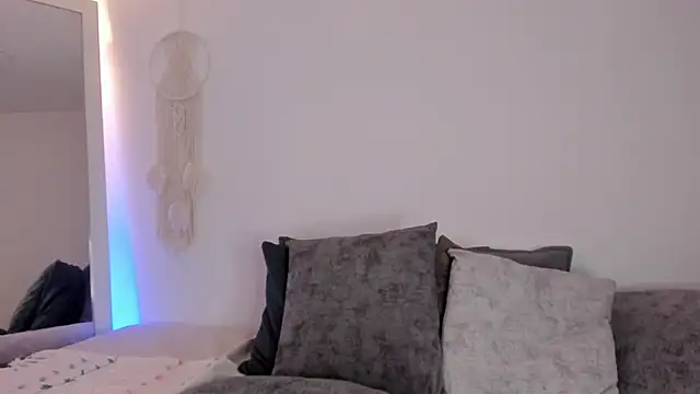 Snapshot of EmmaCollemann chatting on 12-01-25, 09:09 EmmaCollemann online show from 12-01-25, 09:09