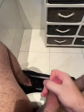 Snapshot of Deralboaus01 chatting on 02-08-25, 10:39 Deralboaus01 online show from 02-08-25, 10:39