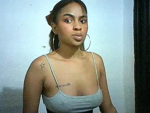 Snapshot of Bellabeltrann chatting on 01-08-26, 11:56 Bellabeltrann online show from 01-08-26, 11:56