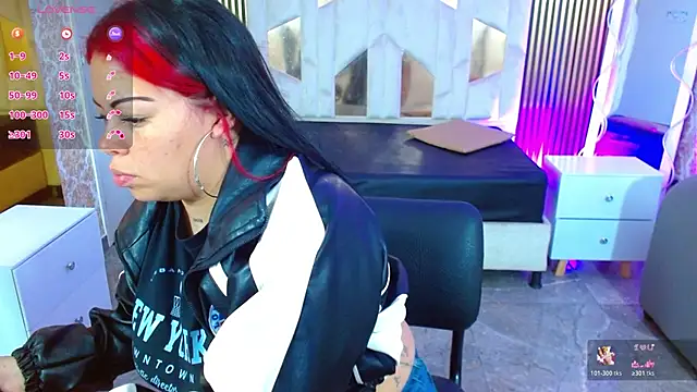 martinna tay online show from 10-19-25, 03:18