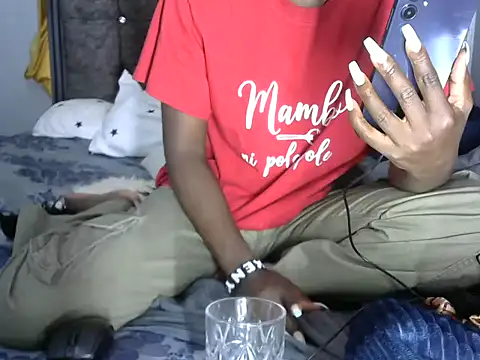 Snapshot of pointy_bloom chatting on 09-20-25, 09:27 pointy bloom online show from 09-20-25, 09:27