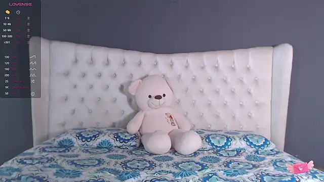 Snapshot of nichole_bree_ chatting on 01-10-25, 06:17 nichole bree online show from 01-10-25, 06:17
