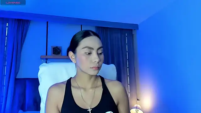 Snapshot of nichole_bree_ chatting on 02-20-25, 12:04 nichole bree online show from 02-20-25, 12:04