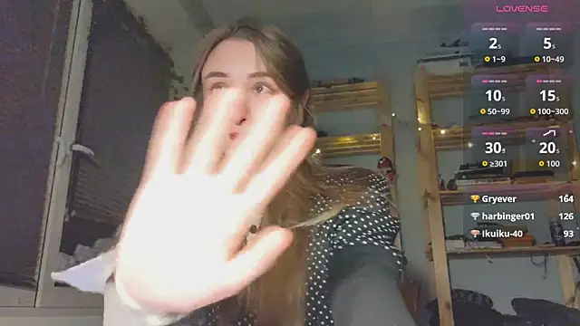 monlight  dana online show from 12-13-25, 07:53