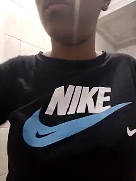 Snapshot of -_Anny_- chatting on 10-24-25, 10:39 - Anny - online show from 10-24-25, 10:39