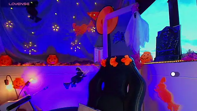 Snapshot of mariana_scott__ chatting on 10-18-25, 10:32 mariana scott online show from 10-18-25, 10:32