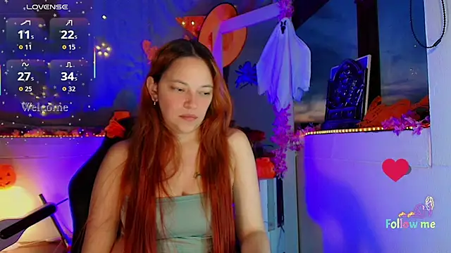 Snapshot of mariana_scott__ chatting on 10-28-25, 10:56 mariana scott online show from 10-28-25, 10:56