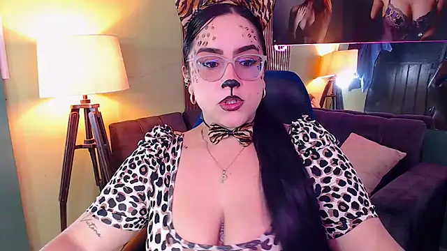 Snapshot of Sofiia_davis23 chatting on 10-31-25, 02:40 Sofiia davis23 online show from 10-31-25, 02:40