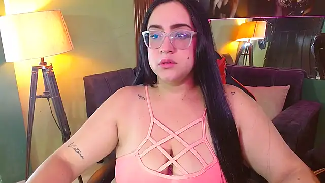 Snapshot of Sofiia_davis23 chatting on 11-18-25, 02:43 Sofiia davis23 online show from 11-18-25, 02:43