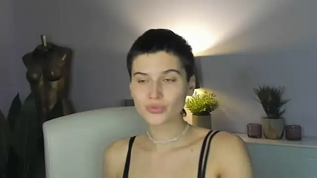 sarah perfect online show from 10-19-25, 01:45